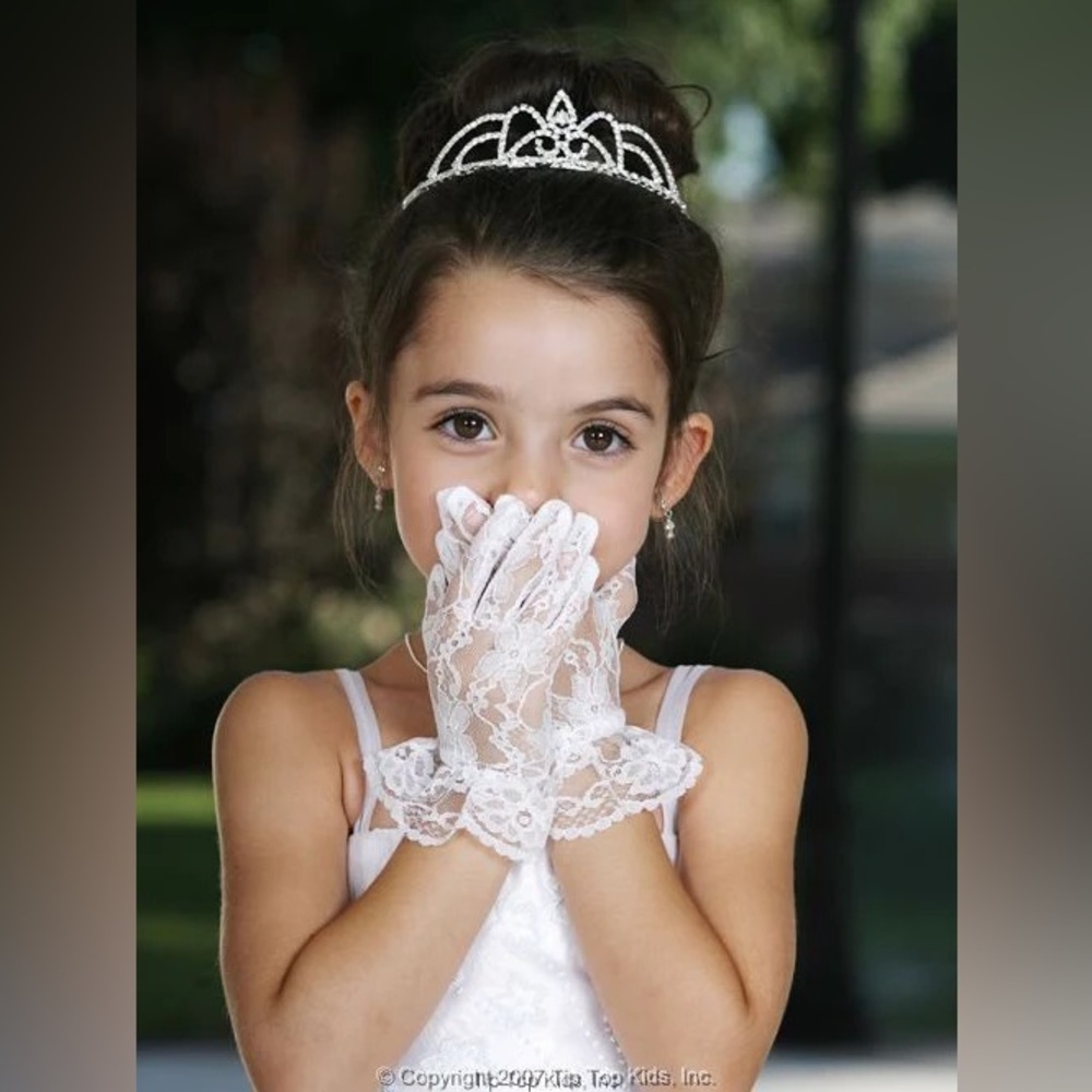 COUTURE LACE GLOVES